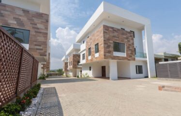 Unfurnished 4 Bedroom Detached Town Houses For Rent